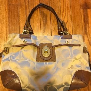 Authentic Coach logo shoulder bag
